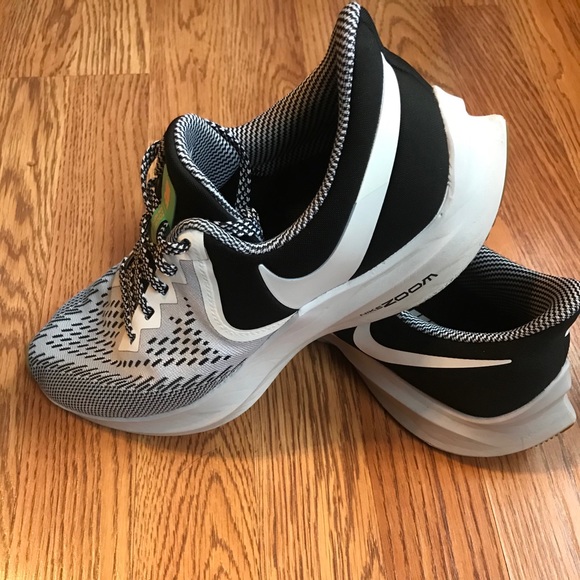 Men’s Nike Zoom Shoes - Picture 2 of 6